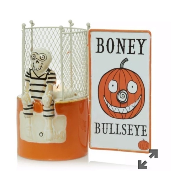 Boney Bunch Dunk Tank by Yankee Candle 2021 Series - Picture 2 of 10